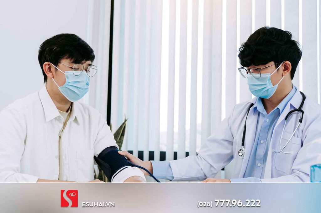 Khám sức khỏe là bước bắt buộc để đảm bảo các yêu cầu của Chính phủ Nhật