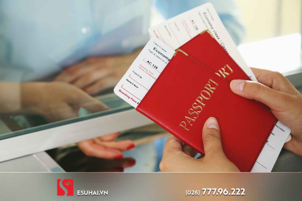 Chi phí visa và vé máy bay cũng là một khoản đáng lưu ý