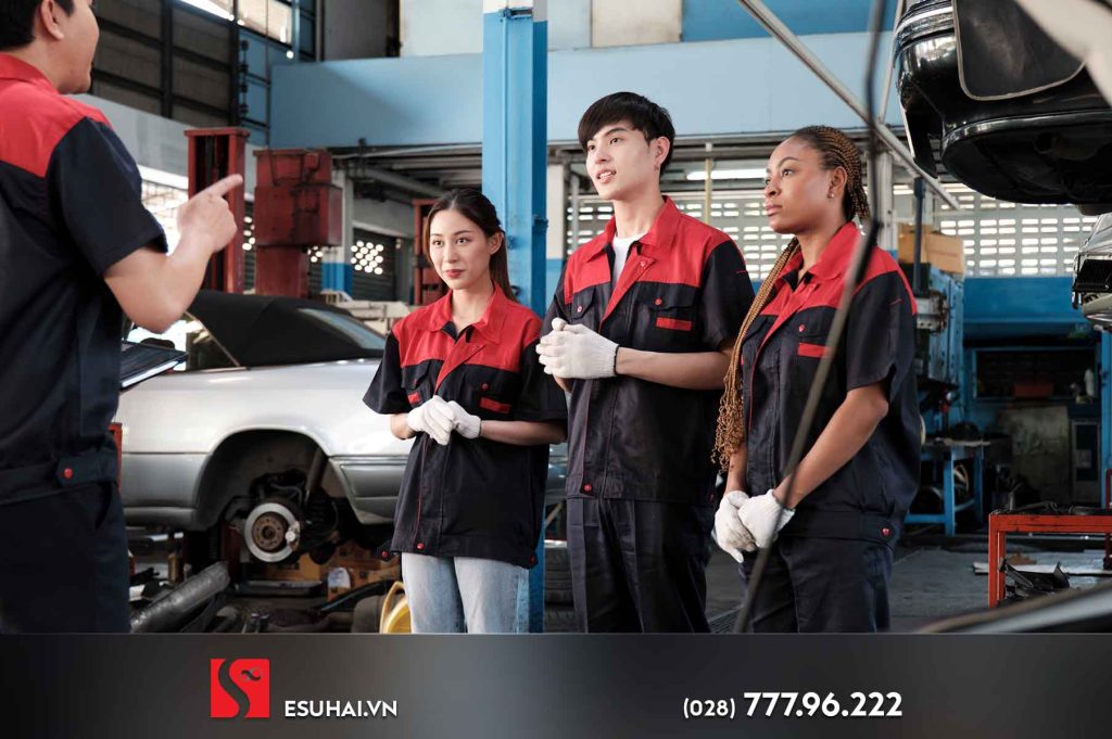 Hãy dựa vào bảng so sánh trên để cân nhắc và lựa chọn chương trình phù hợp nhé!